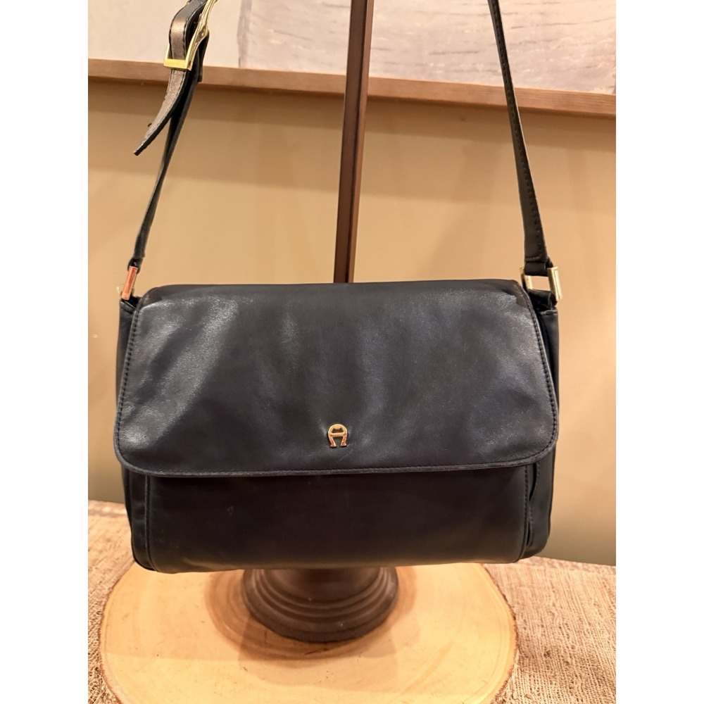 Etienne Aigner Vintage Black Leather Shoulder Bag Organizer Pocket 5 Compartment